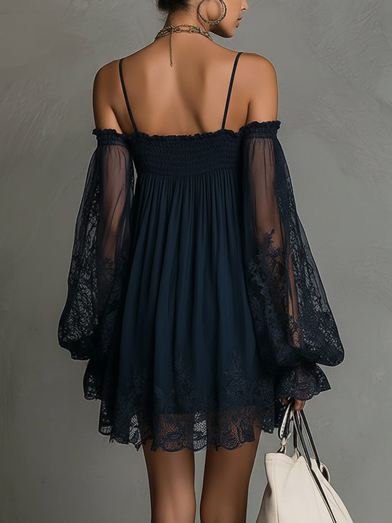 Casa Marbella™ | Vestido Mini Noemi de Gasa Azul Marino con Hombros Descubiertos y Encaje