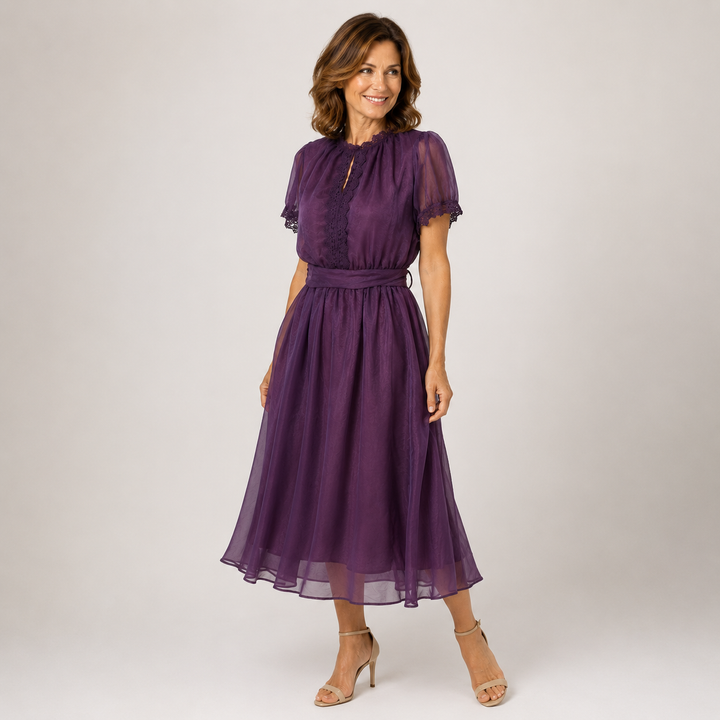Casa Marbella™ | Vestido Maxi Flavia con Escote en Gota y Bordado de Encaje en Chiffon