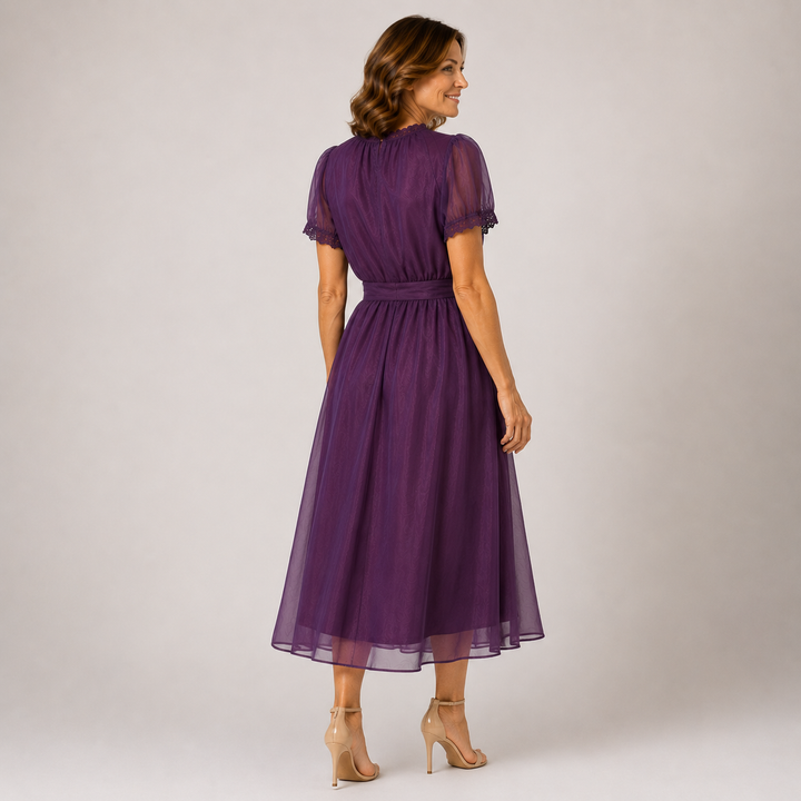 Casa Marbella™ | Vestido Maxi Flavia con Escote en Gota y Bordado de Encaje en Chiffon