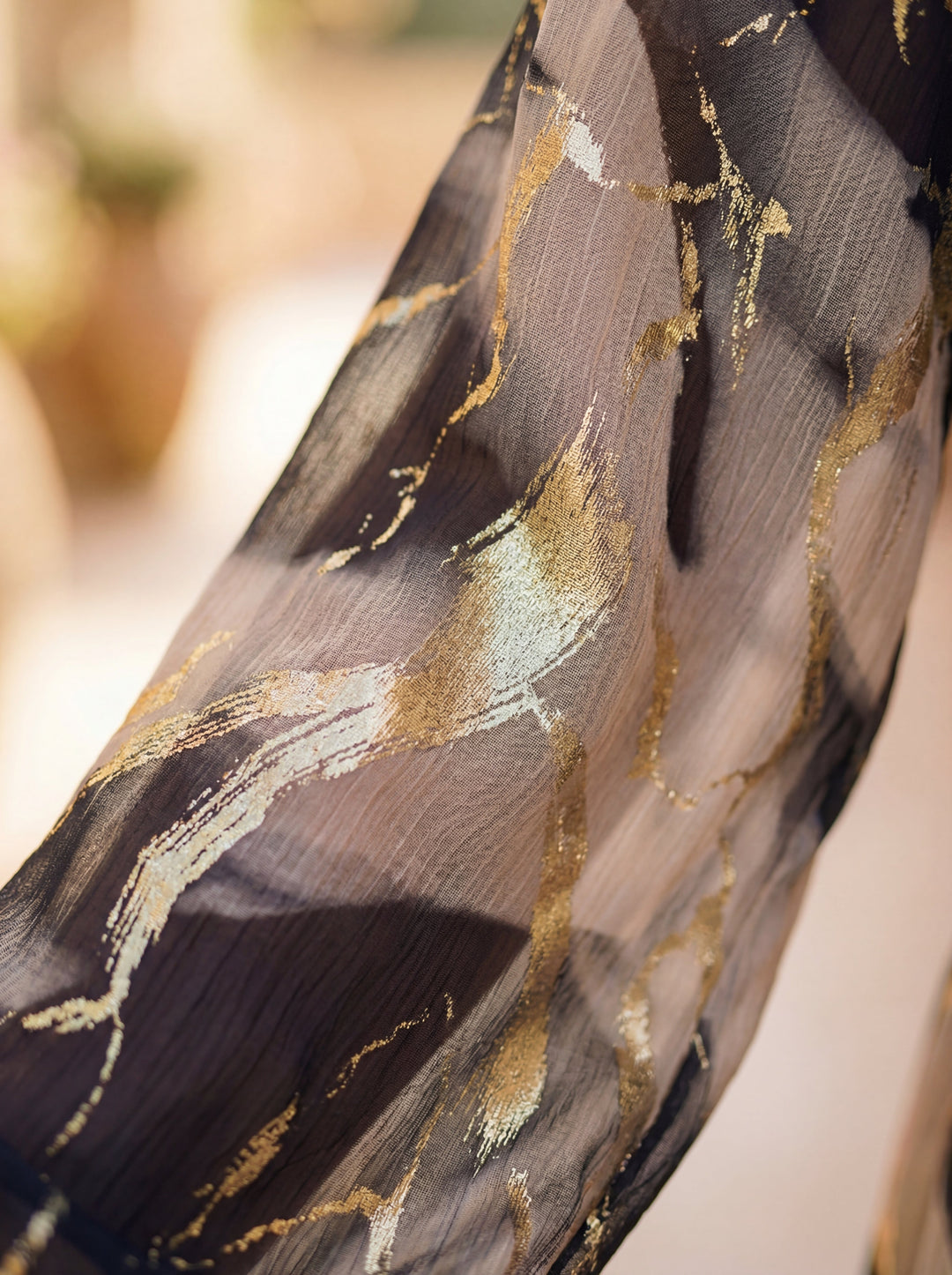 Casa Marbella™ | Vestido de Gasa Estampada de Elegancia Sofisticada