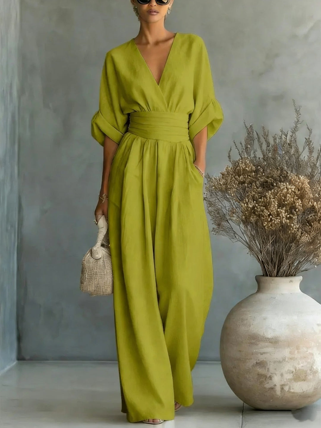 Casa Marbella™ | Vestido Elegante con Escote en V, Espalda Descubierta y Mangas Fluidas