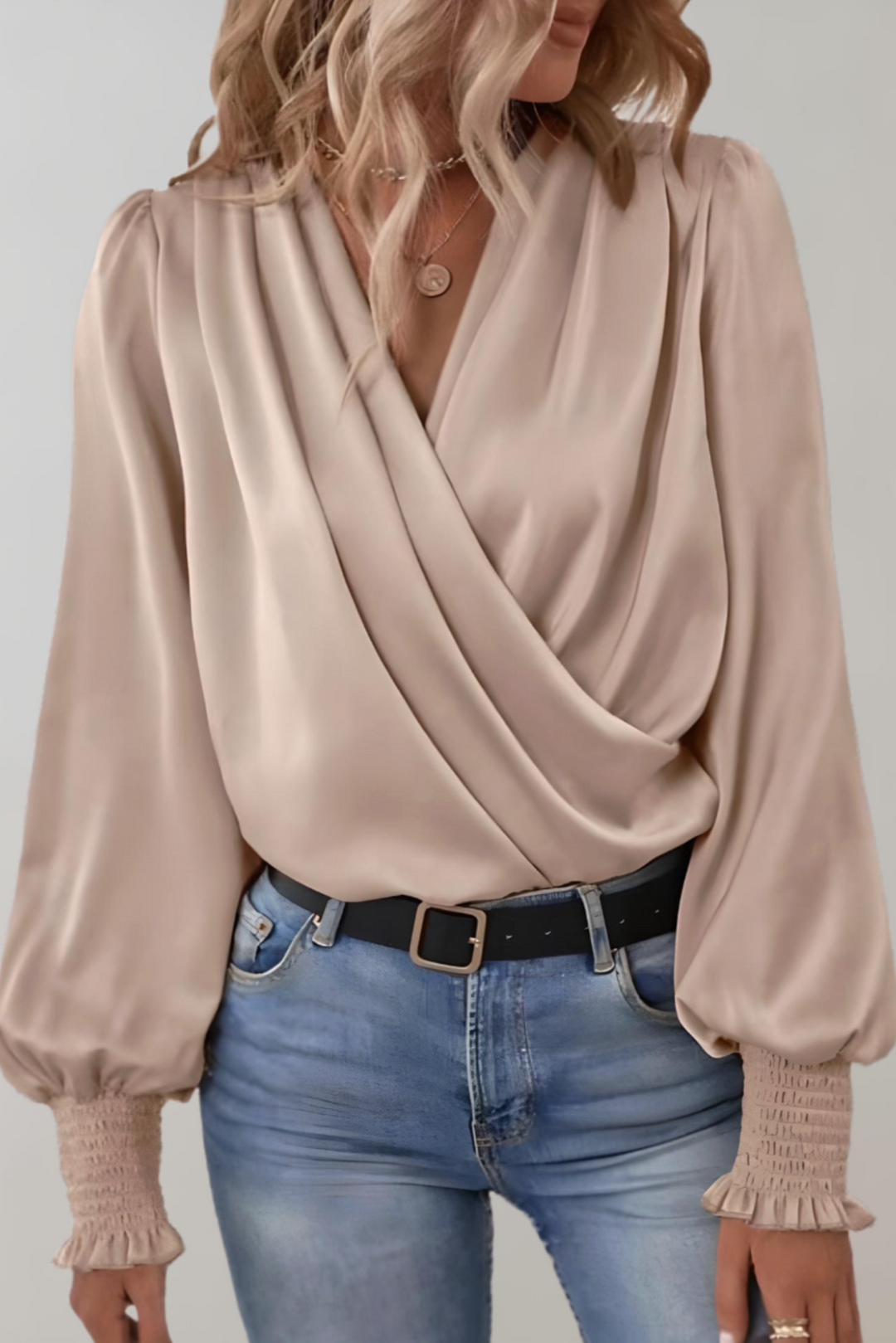 Quinn | Blusa Elegante de Manga Larga con Escote en V